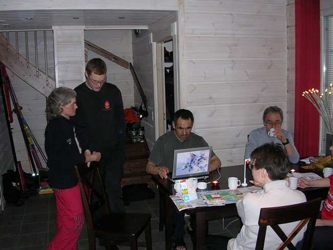 Møde i master Team Grønland/DK, Ounasvaara , Rovaniemi, Finland, fra venstre: Lone Pless, Jakob Pless (servicemand),  Hans Rafaelsen, Merete Clasen og Hans Lars Jørgensen.