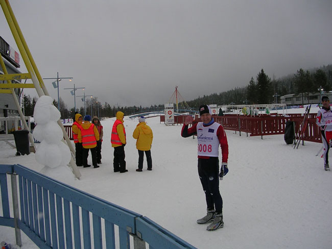 Ounasvaara Ski Stadion, Rovaniemi, Finland.   Teddy Christiansen hilser efter veludført løb.