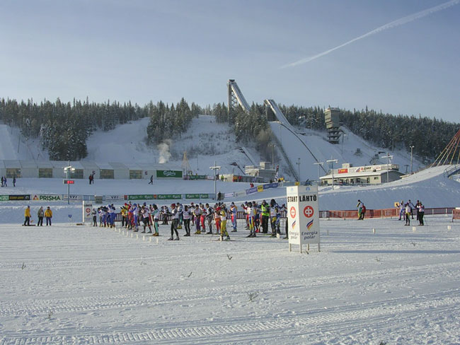 Ounasvaara Ski Stadion, Rovaniemi, Finland.   Masters gruppe start.